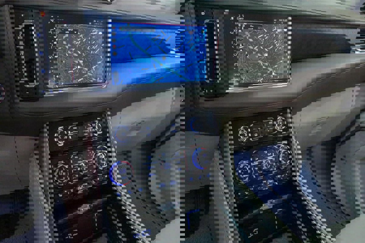 Used 2023 GMC Yukon XL Denali image 18