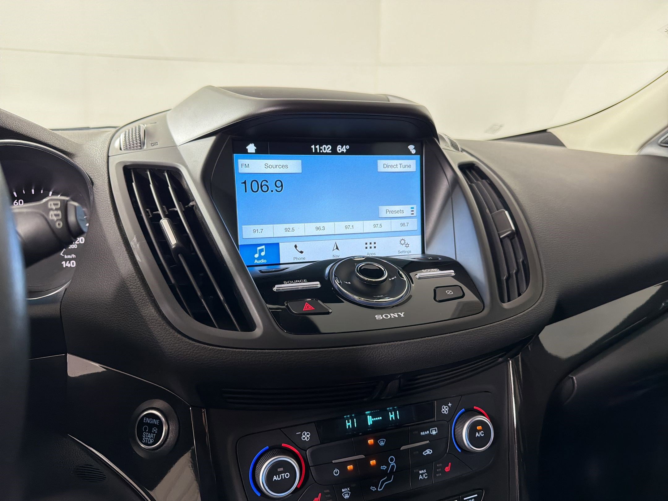 Used 2019 Ford Escape Titanium image 23