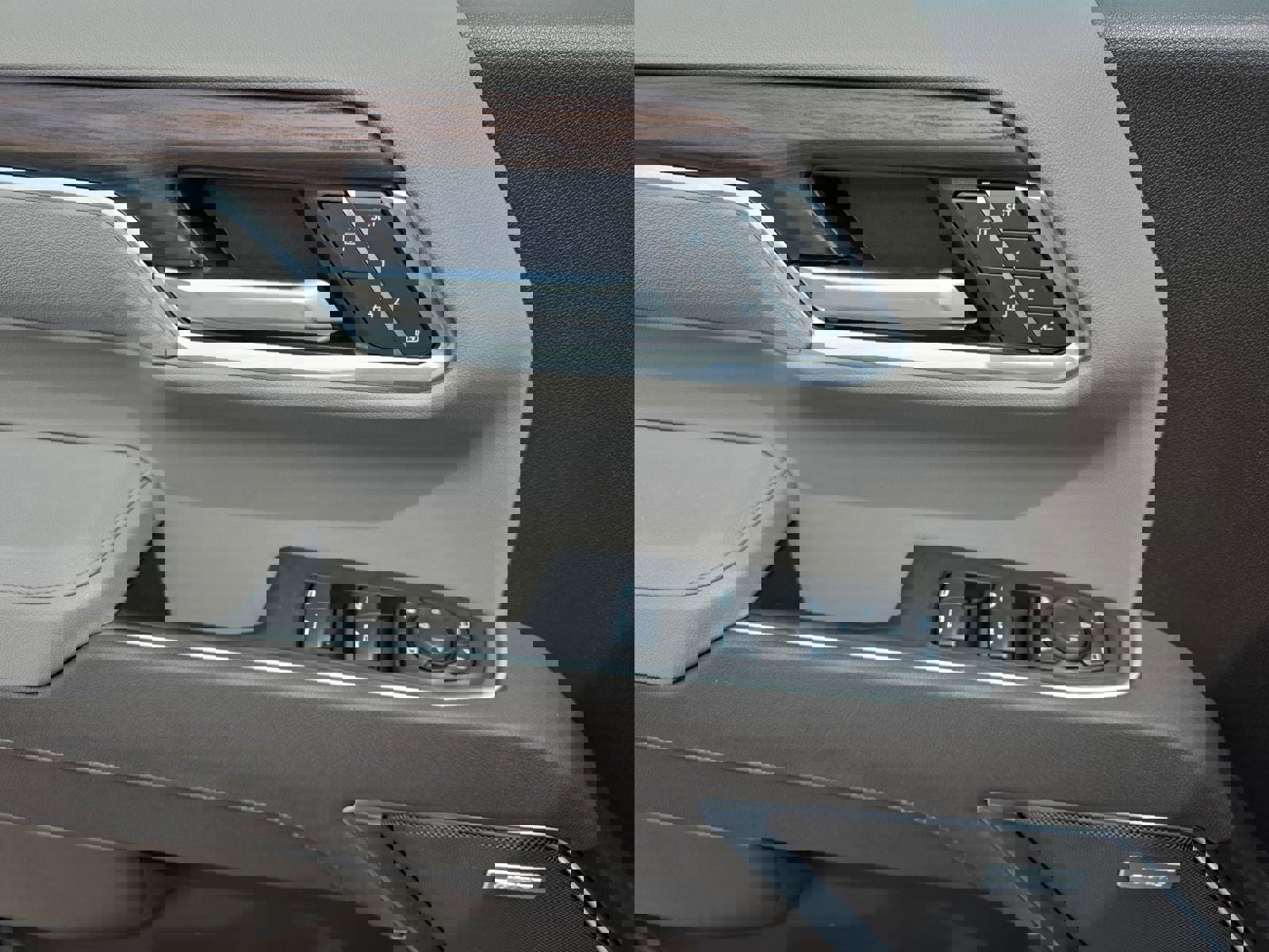 Used 2025 GMC Sierra 1500 SLT w/ SLT Premium Plus Package image 30