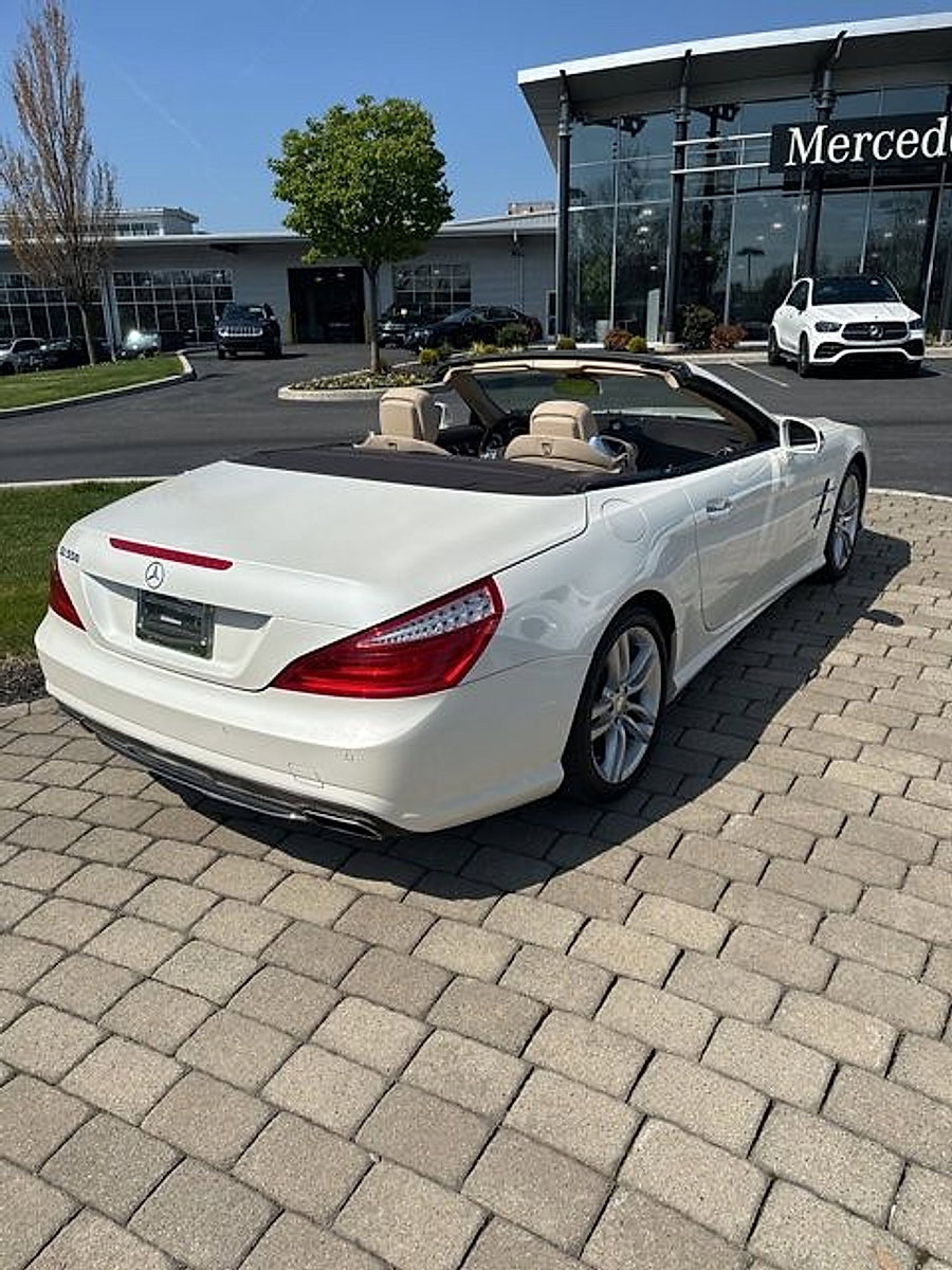 Used 2013 Mercedes-Benz SL 550 image 4