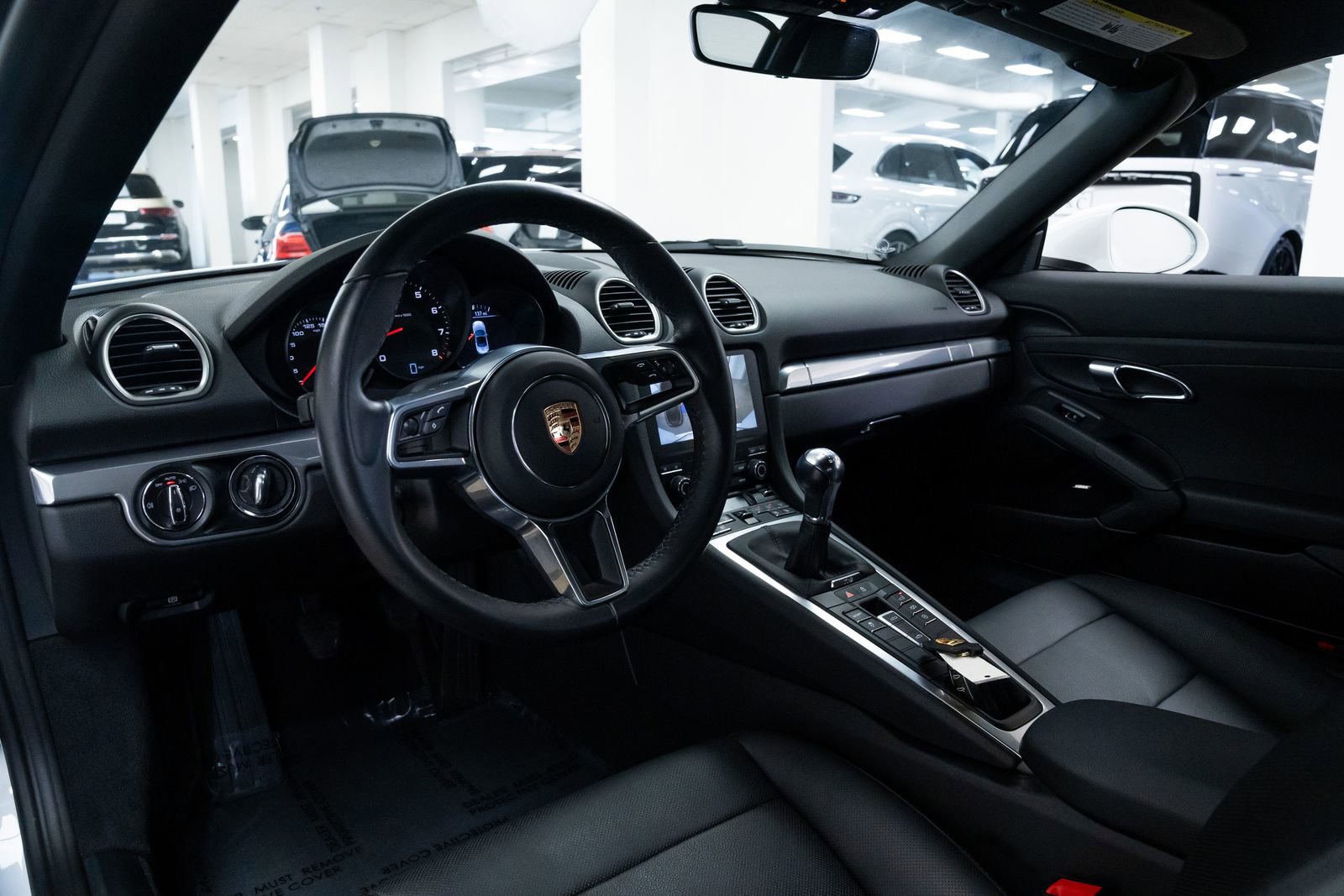 Used 2024 Porsche 718 Boxster image 17