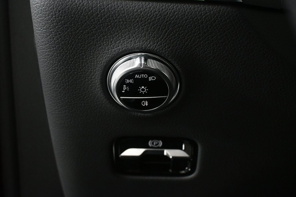 Used 2024 Mercedes-Benz GLC 43 AMG 4MATIC image 9