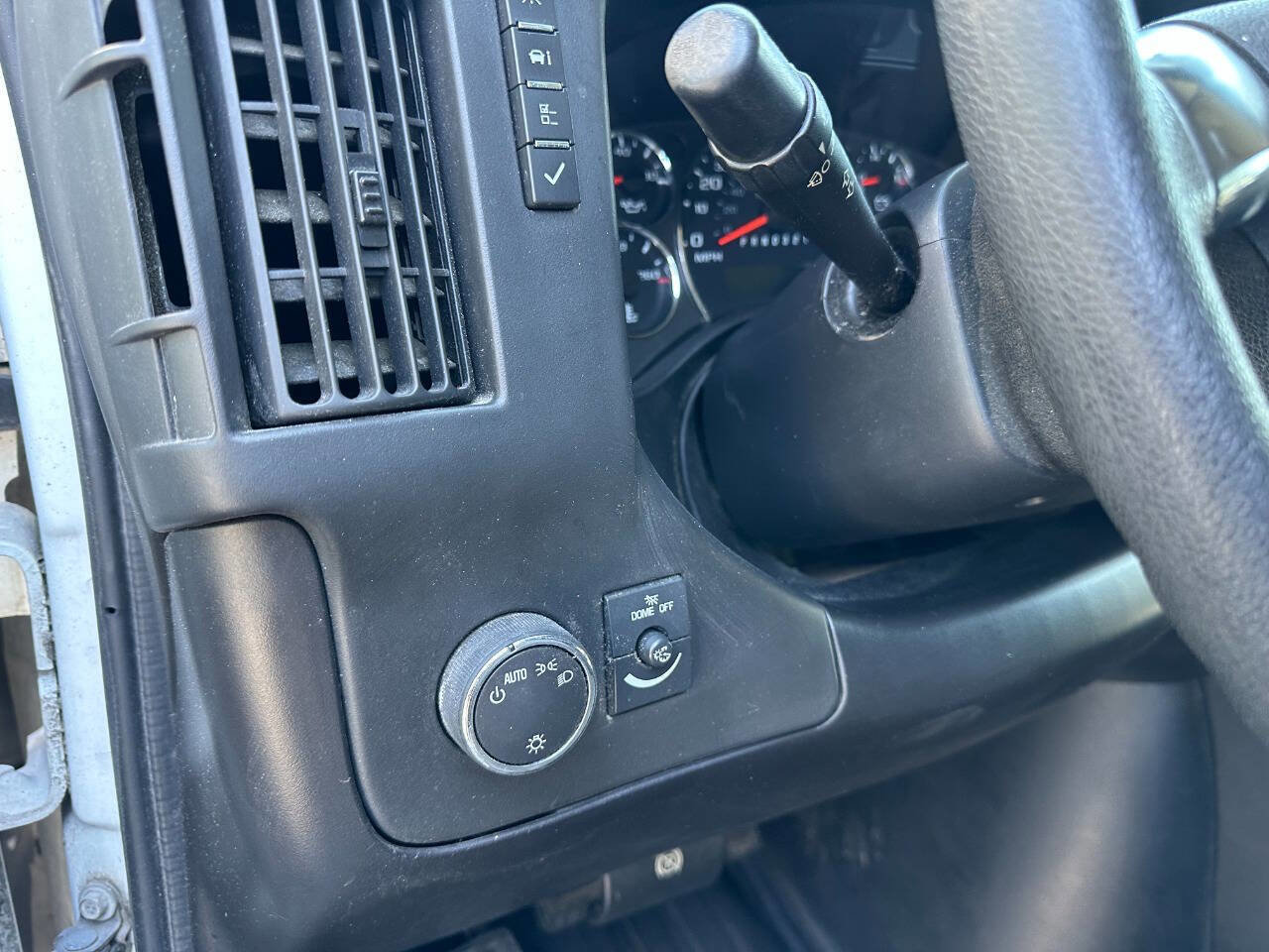 Used 2012 Chevrolet Express 1500 image 14