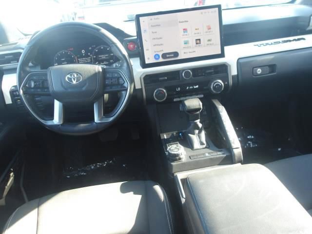 Used 2024 Toyota Tacoma TRD Off-Road image 10