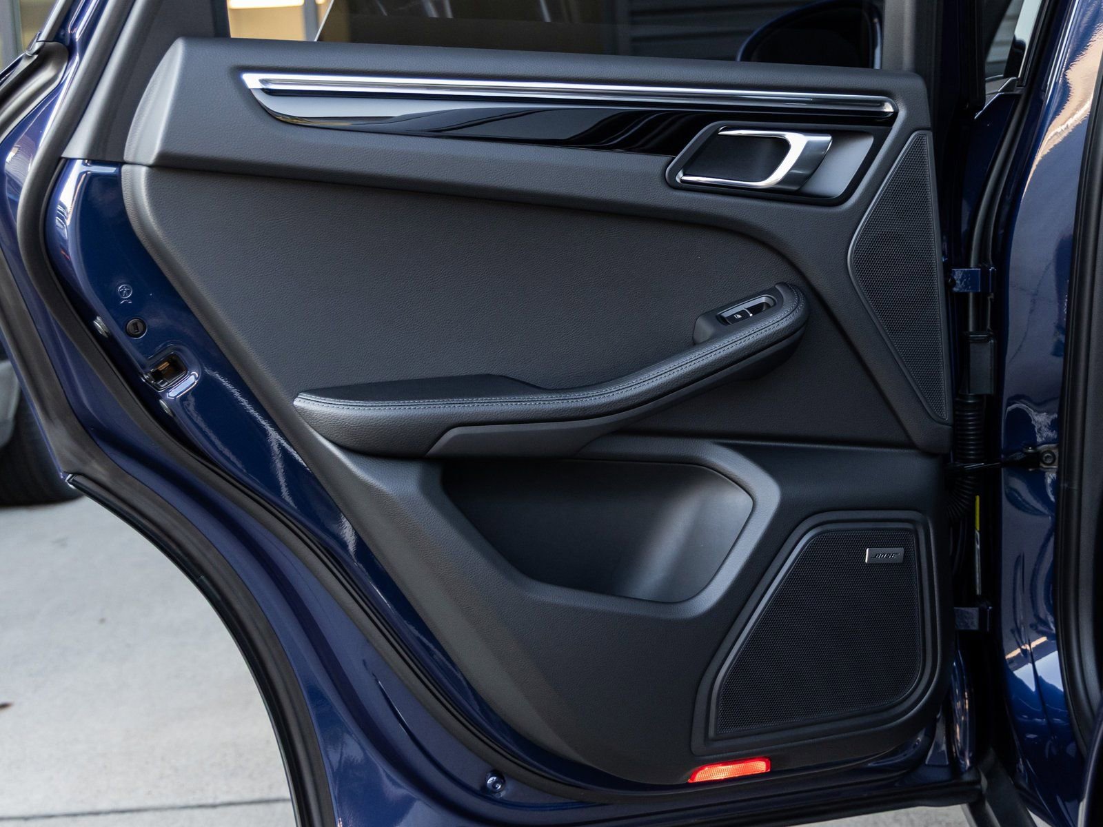 Certified 2026 Porsche Macan image 33