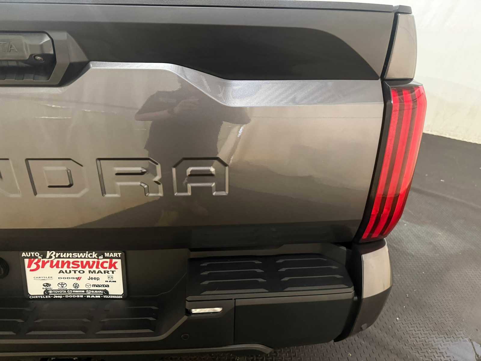 Used 2024 Toyota Tundra SR5 w/ SR5 Convenience Package AWD/4WD image 18