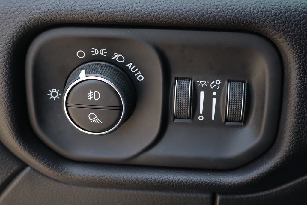 Used 2022 RAM 2500 Laramie AWD/4WD image 24
