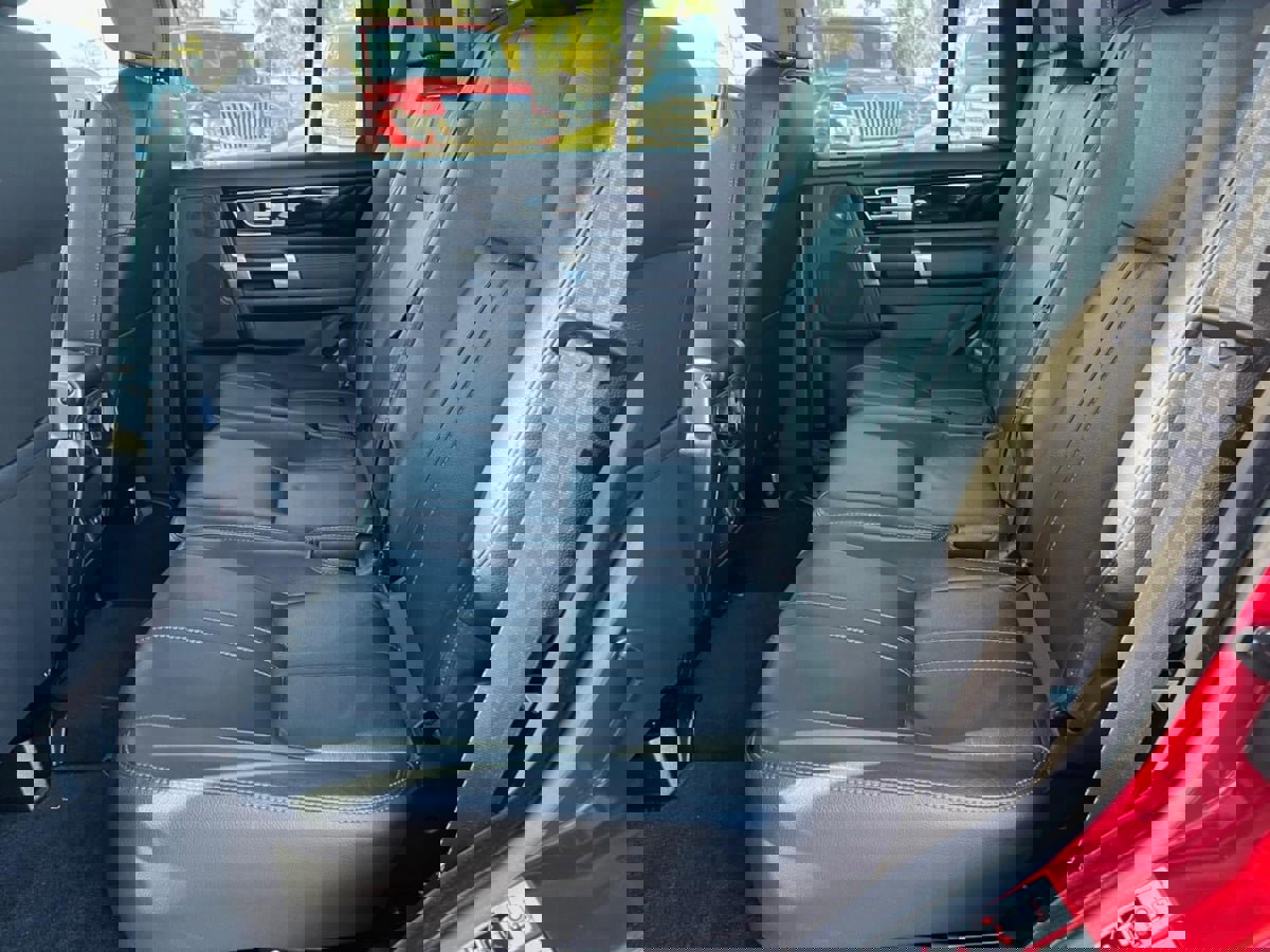 Used 2013 Land Rover LR4 HSE image 36