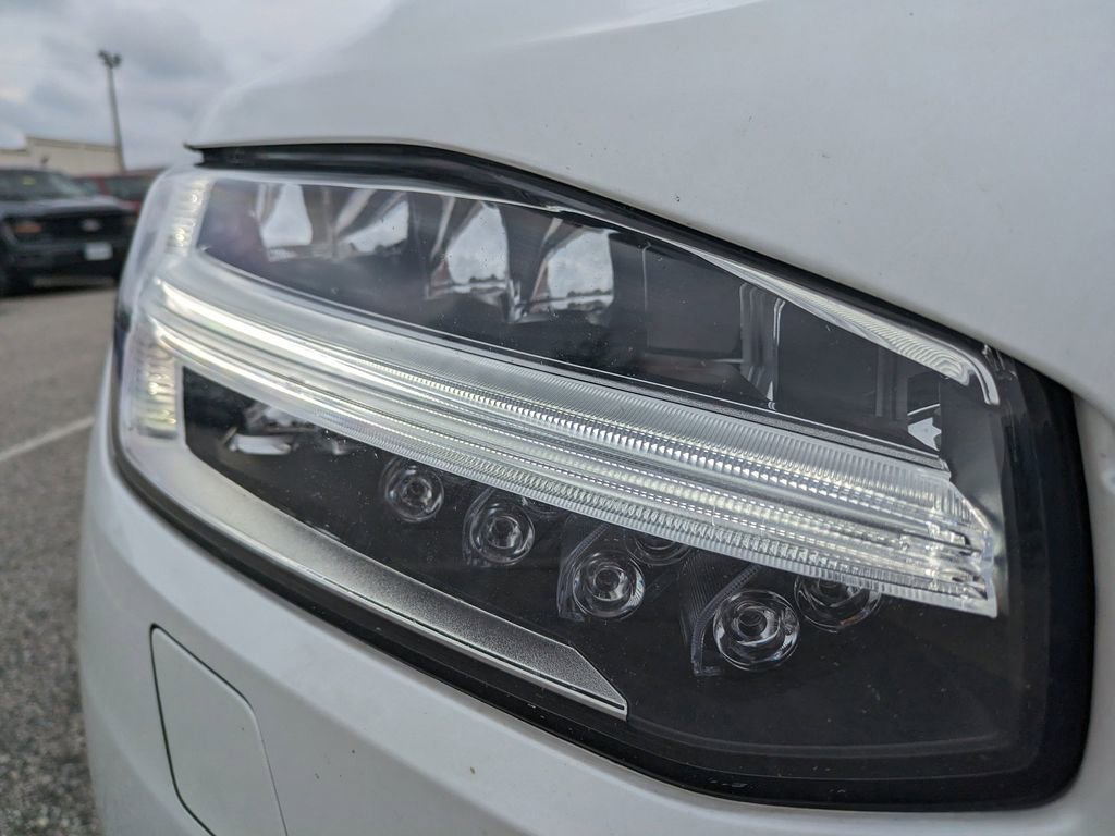 Certified 2022 Volvo XC90 T6 Momentum w/ Advanced Package image 10