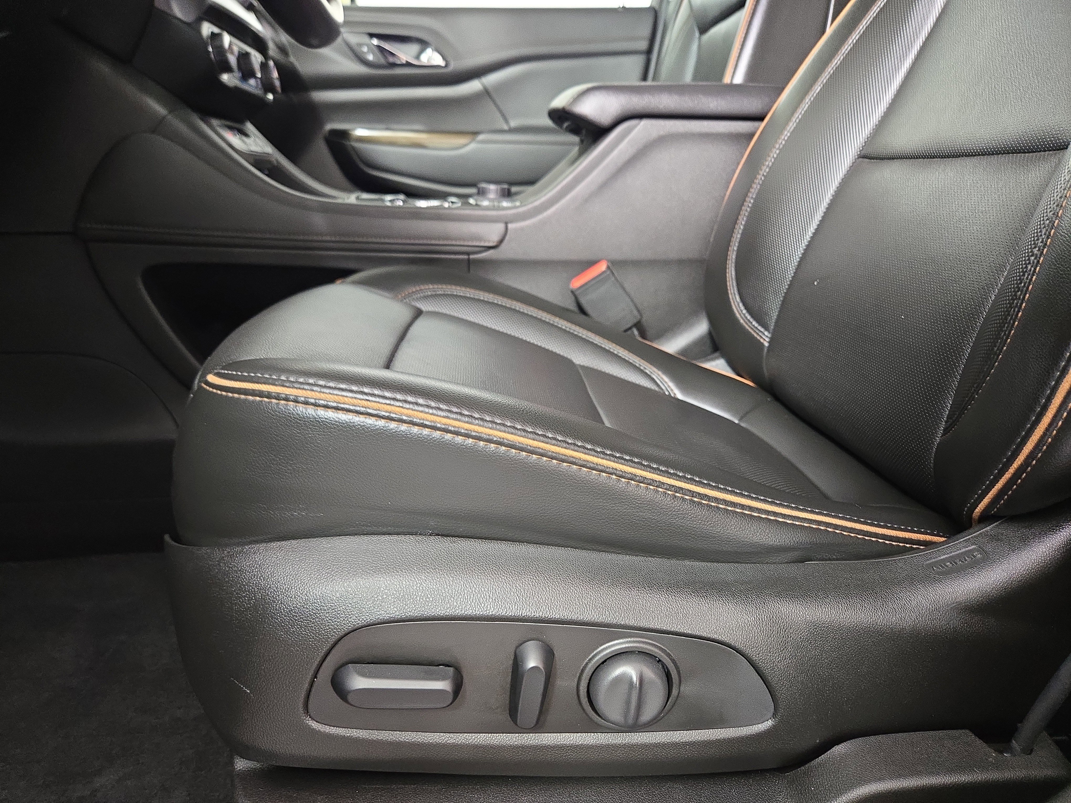 Certified 2021 GMC Acadia AT4 image 35