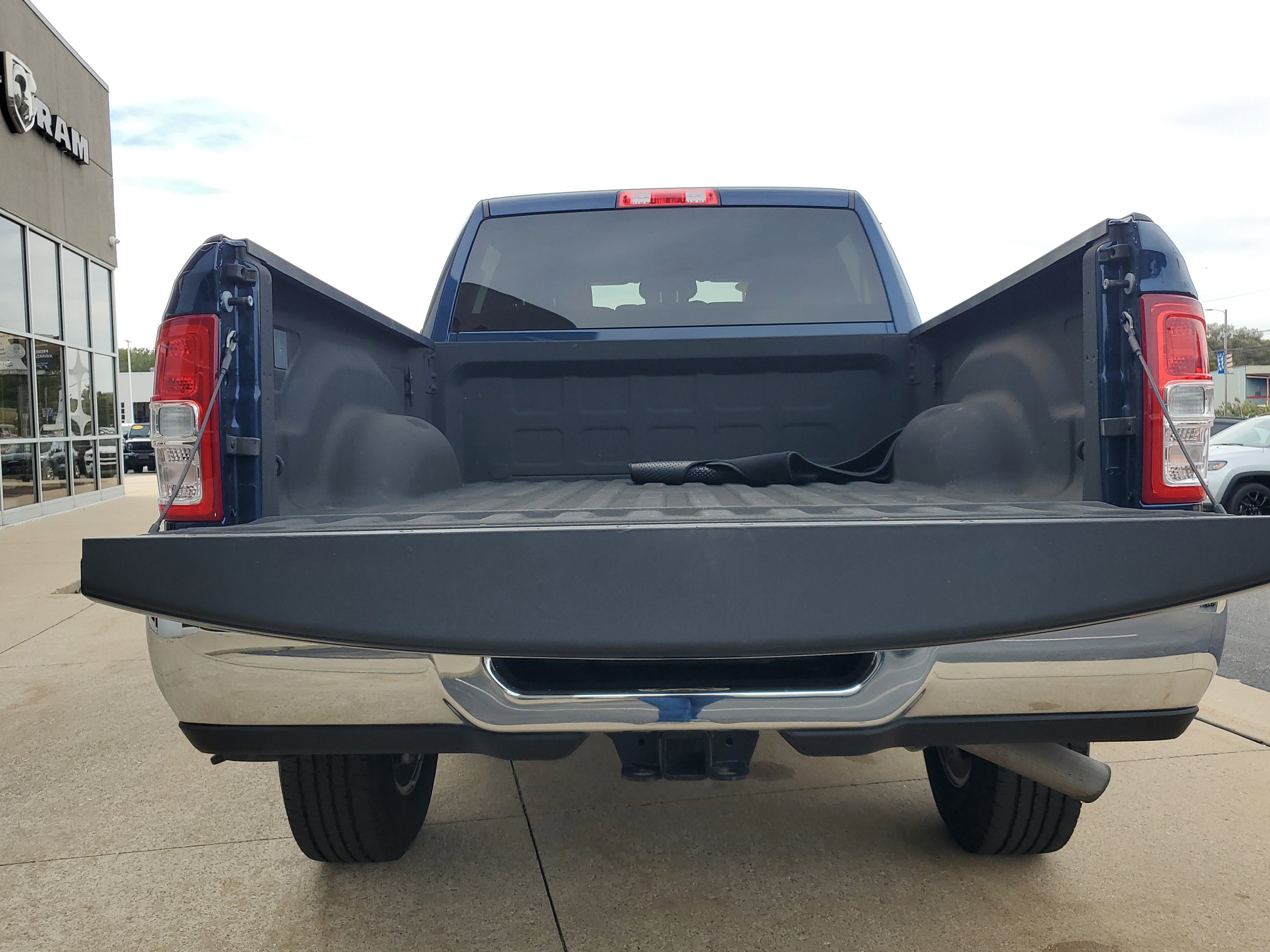 Used 2024 RAM 2500 Big Horn w/ Bed Utility Group image 26