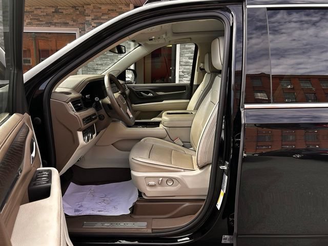 Used 2023 GMC Yukon Denali AWD/4WD image 13