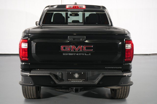 Used 2024 GMC Canyon Denali AWD/4WD image 12