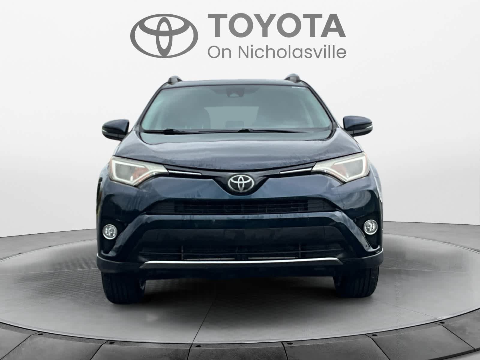 Used 2018 Toyota RAV4 XLE AWD/4WD image 8