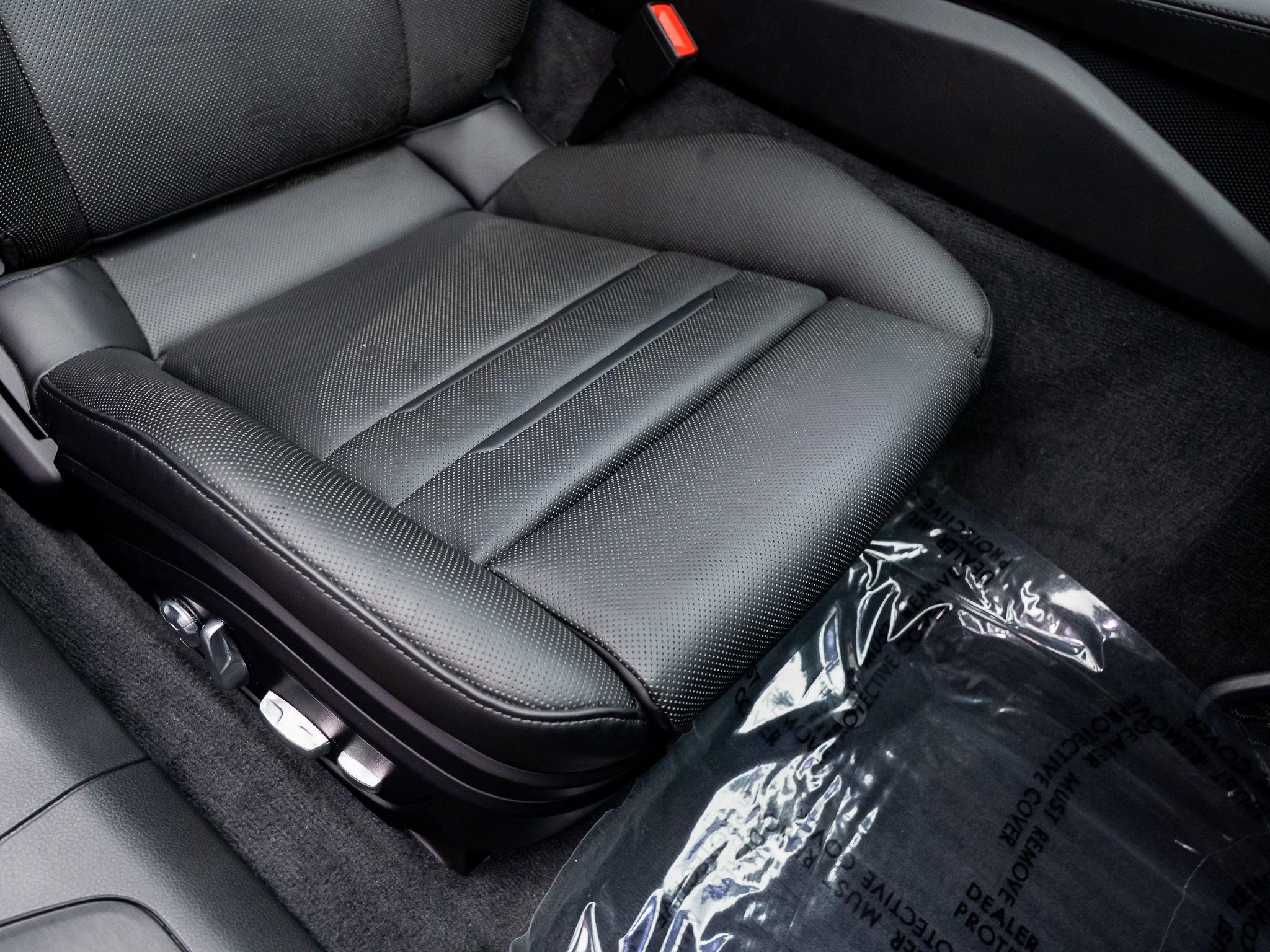 Used 2019 Porsche Panamera GTS w/ Assistance Package image 37