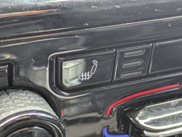 Used 2022 Jeep Grand Cherokee L Limited w/ Black Appearance Package RWD image 24