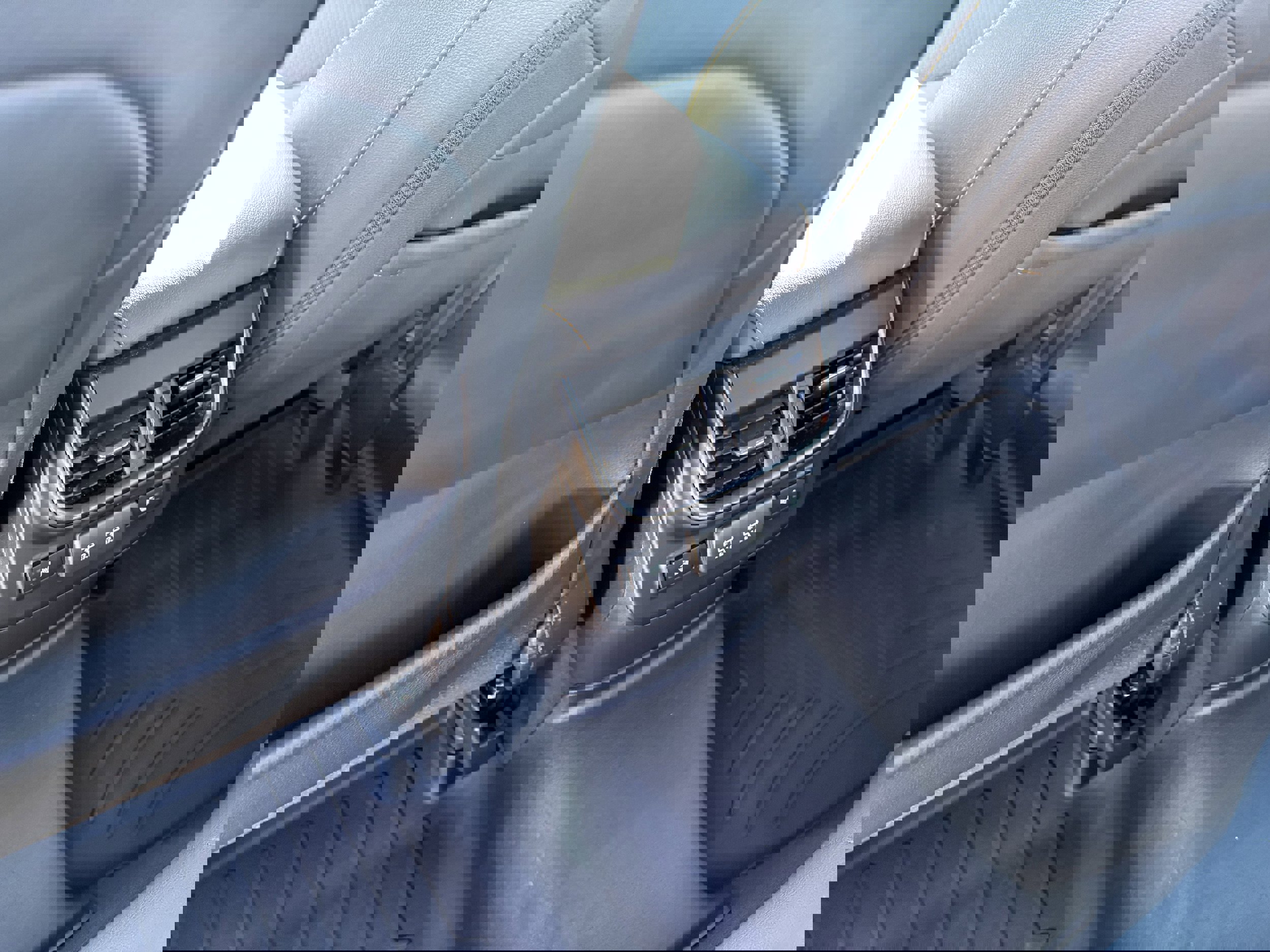 Used 2022 Subaru Outback Wilderness image 32