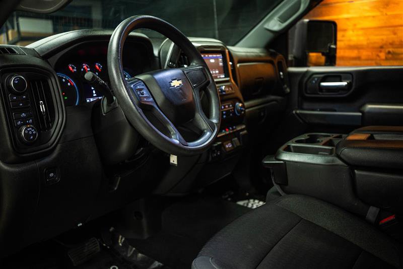 Used 2023 Chevrolet Silverado 2500 Custom w/ Custom Value Package AWD/4WD image 8