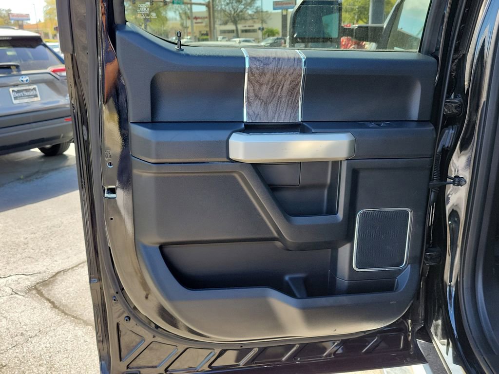 Used 2018 Ford F250 Lariat w/ Chrome Package image 8