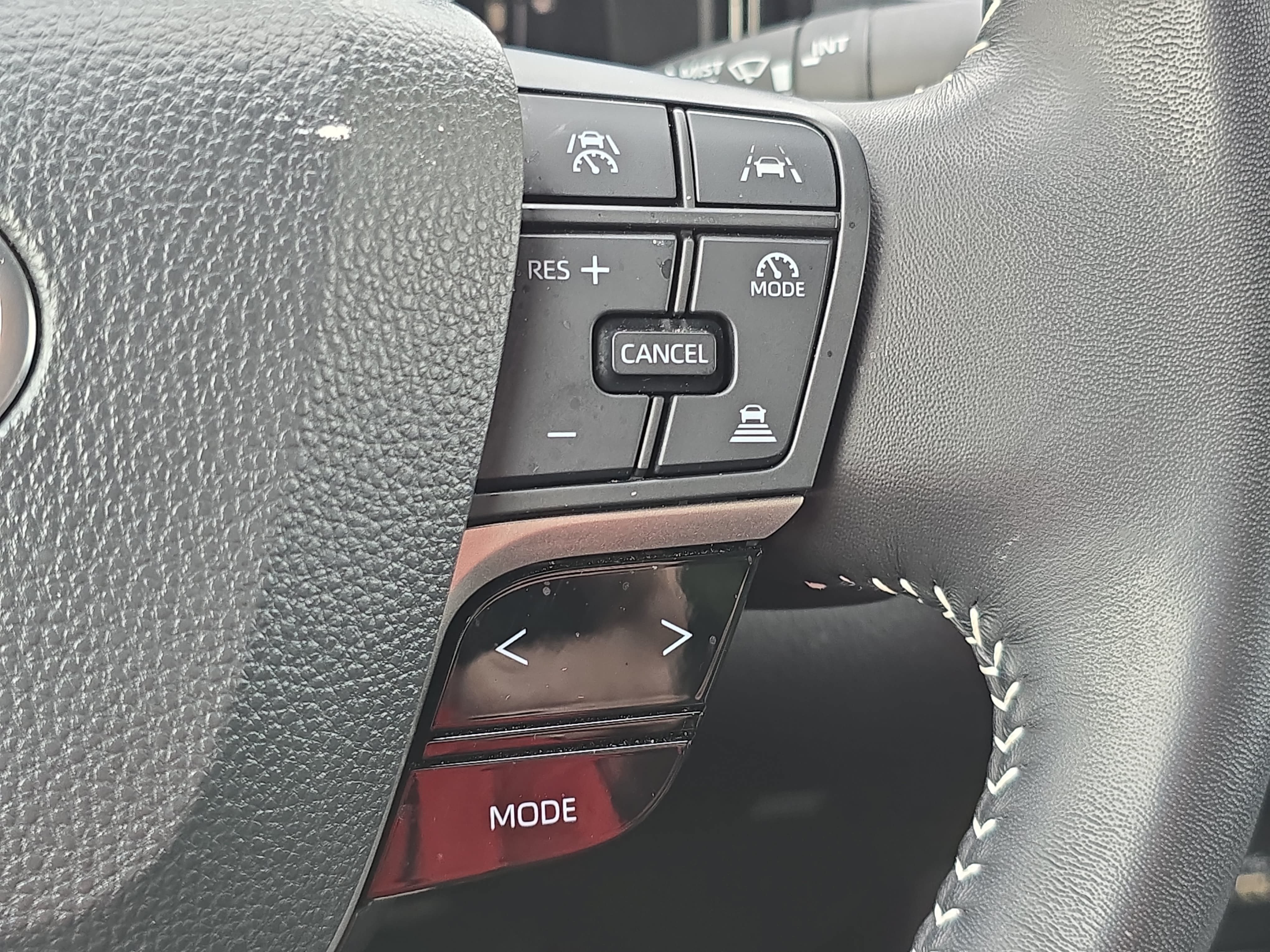 Used 2025 Toyota Camry SE w/ Multimedia Upgrade Package FWD image 17