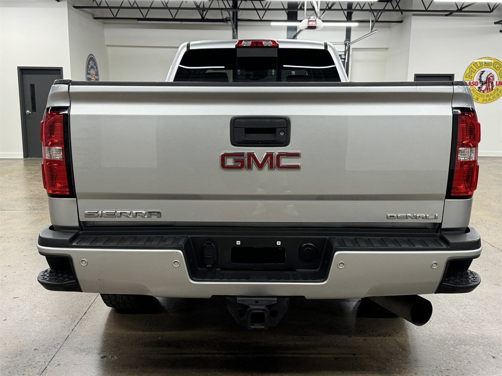 Used 2017 GMC Sierra 3500 Denali w/ Duramax Plus Package AWD/4WD image 11