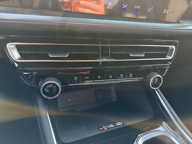 New 2026 Chevrolet Traverse LT w/ Driver Confidence Package image 24