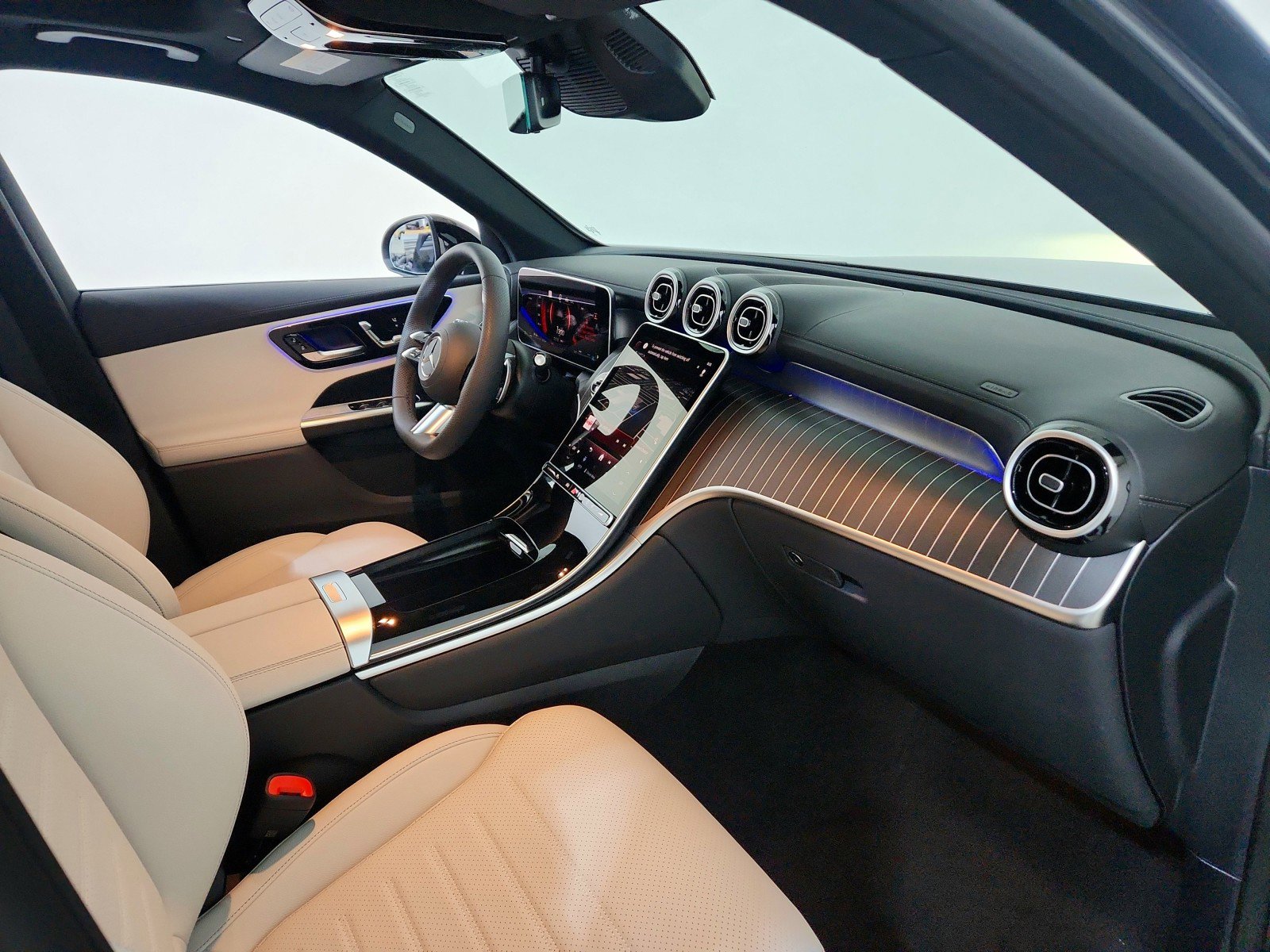New 2026 Mercedes-Benz GLC 300 image 15