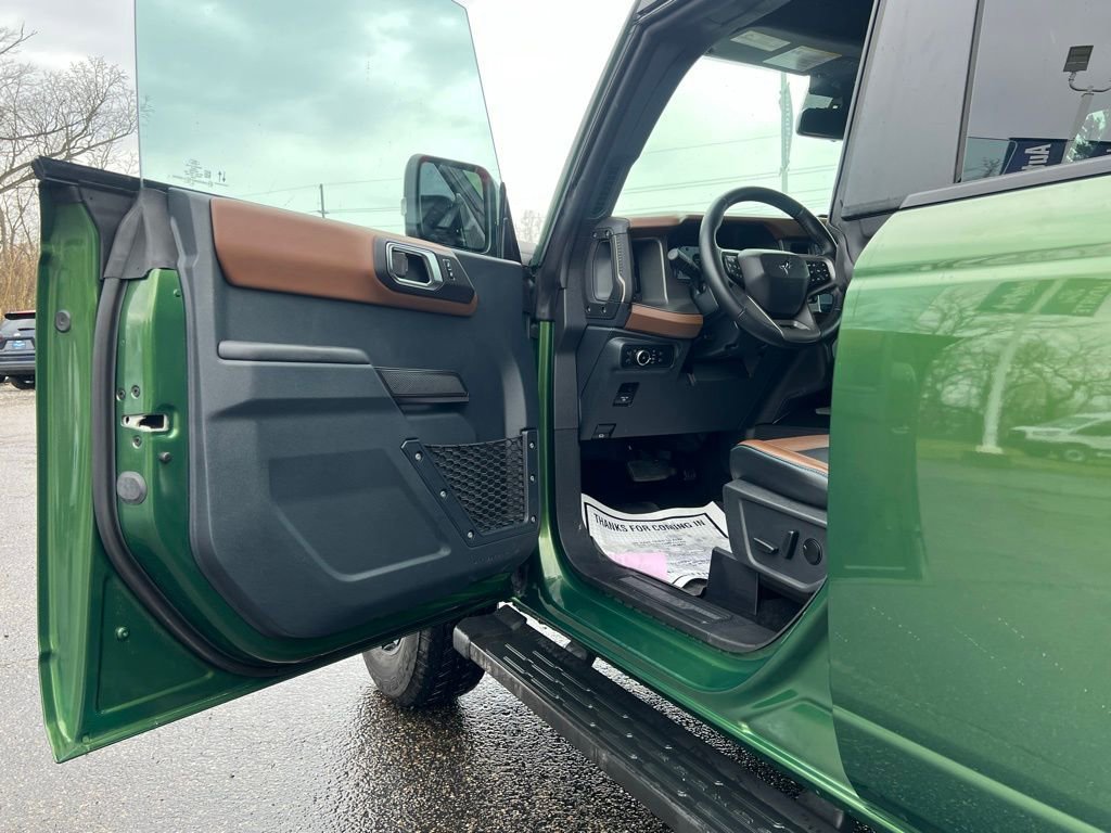 Used 2024 Ford Bronco Outer Banks image 9