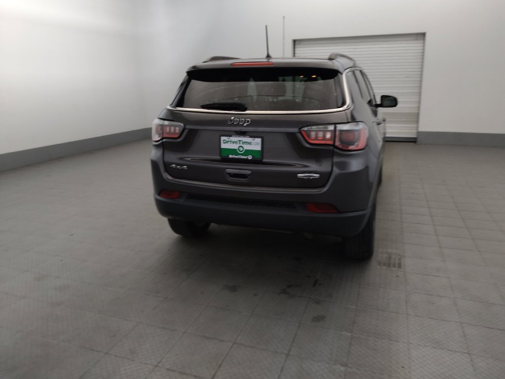 Used 2018 Jeep Compass Latitude w/ Cold Weather Group AWD/4WD image 7