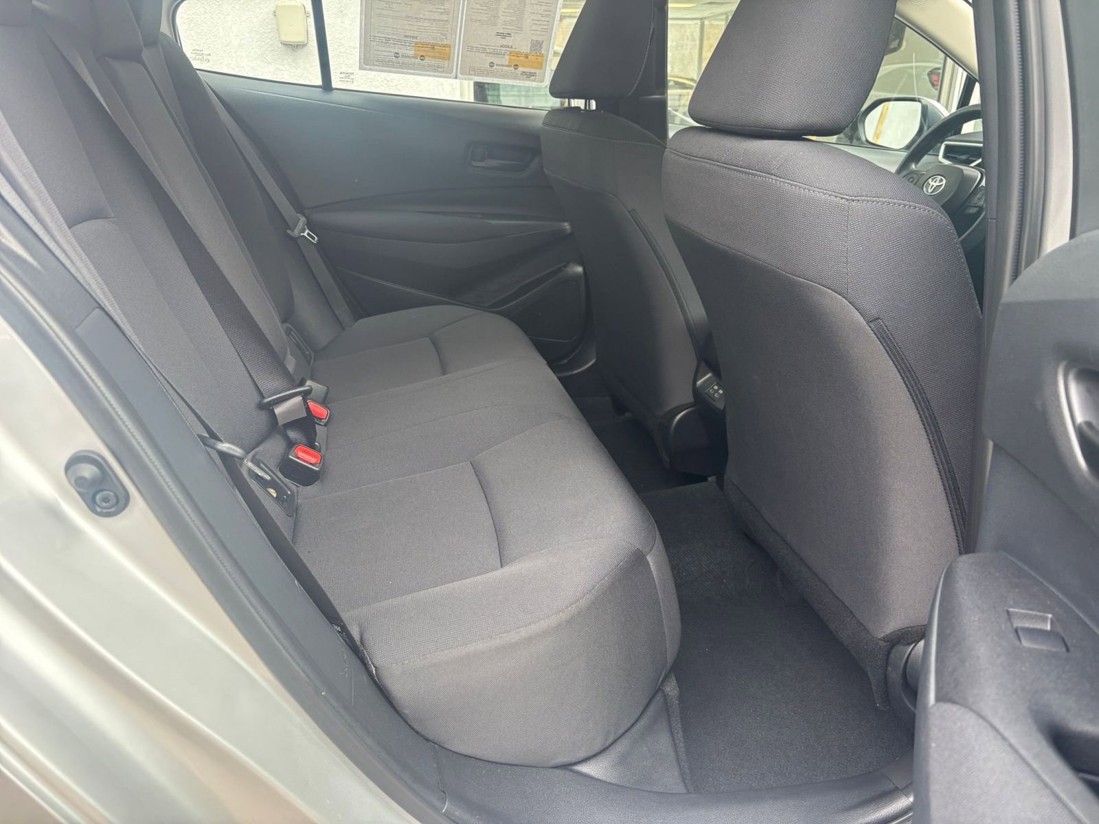 Used 2025 Toyota Corolla LE image 37