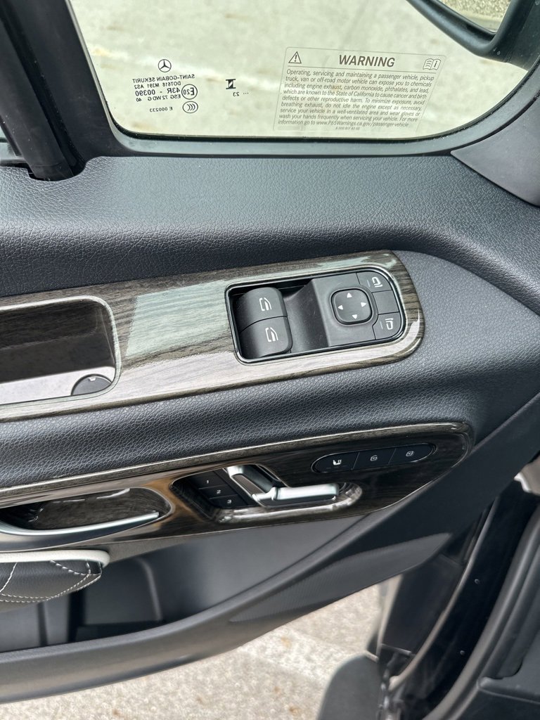 Used 2023 Mercedes-Benz Sprinter 3500 image 32