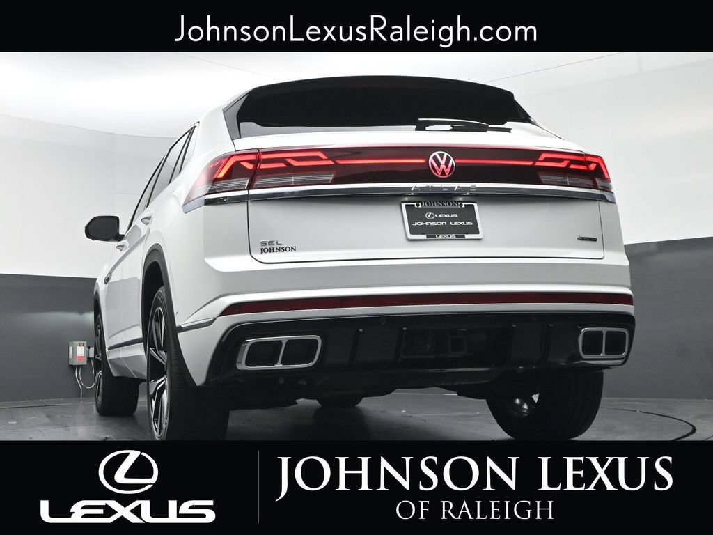 Used 2025 Volkswagen Atlas Cross Sport SEL Premium R-Line AWD/4WD image 20