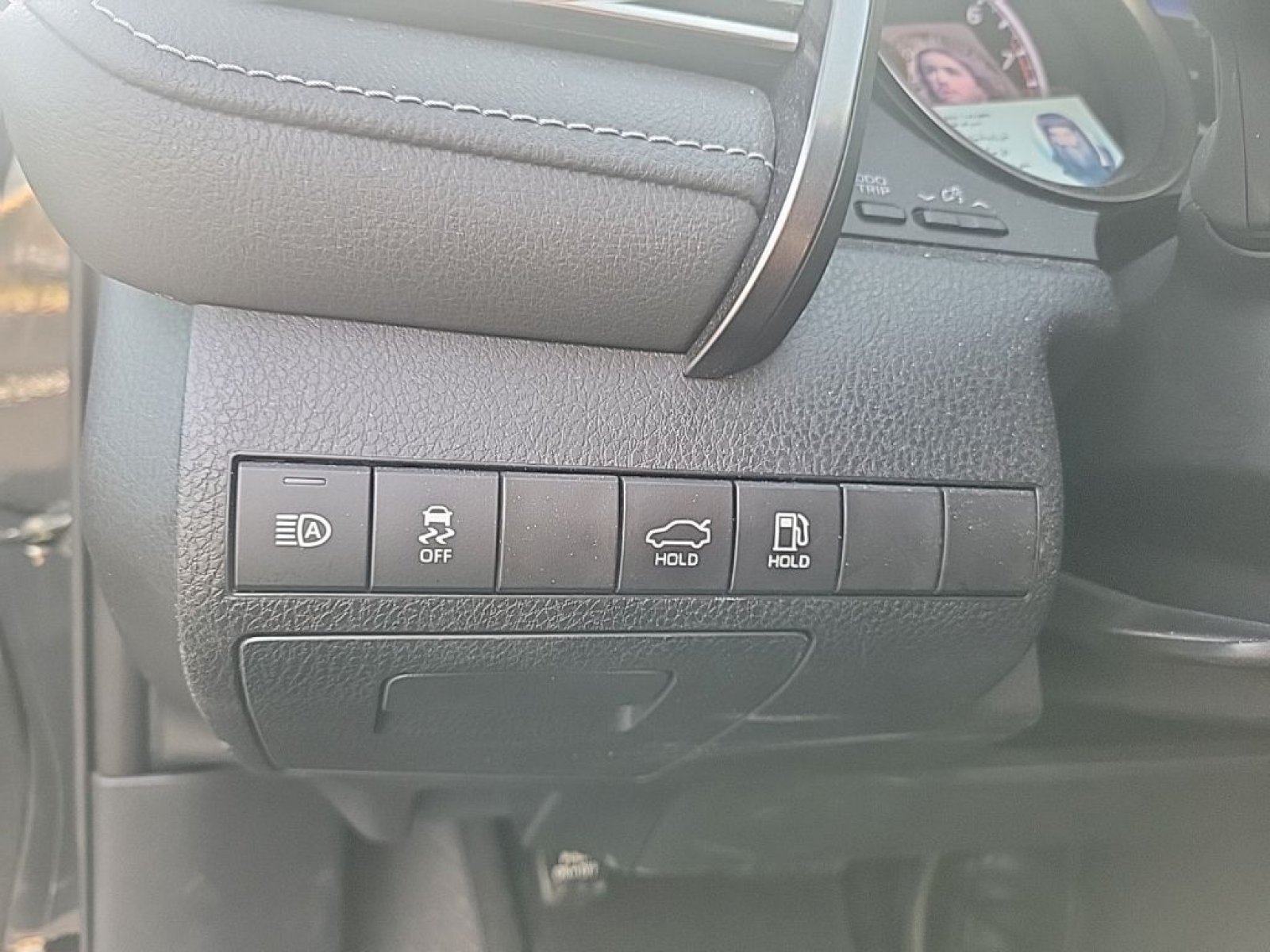 Used 2023 Toyota Camry SE w/ Convenience Package FWD image 16