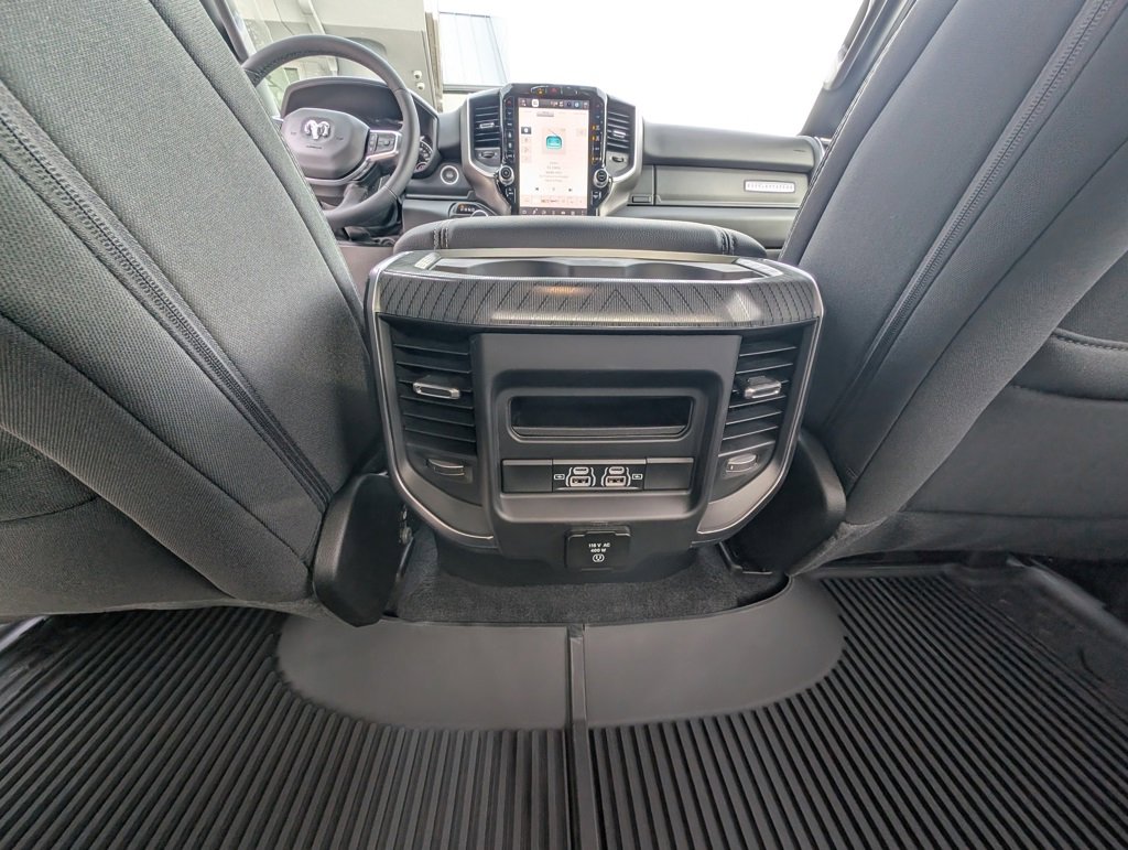 New 2026 RAM 1500 4x4 Crew Cab image 40