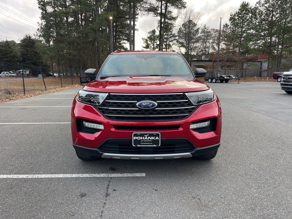 Used 2020 Ford Explorer XLT w/ Equipment Group 202A image 3