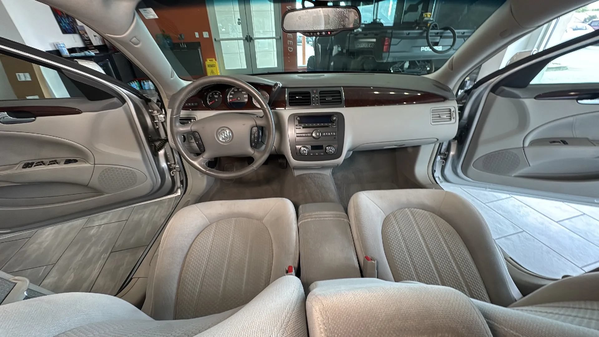 Used 2010 Buick Lucerne CX FWD image 42