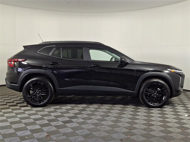 Used 2025 Chevrolet Trax ACTIV w/ Driver Confidence Package image 10