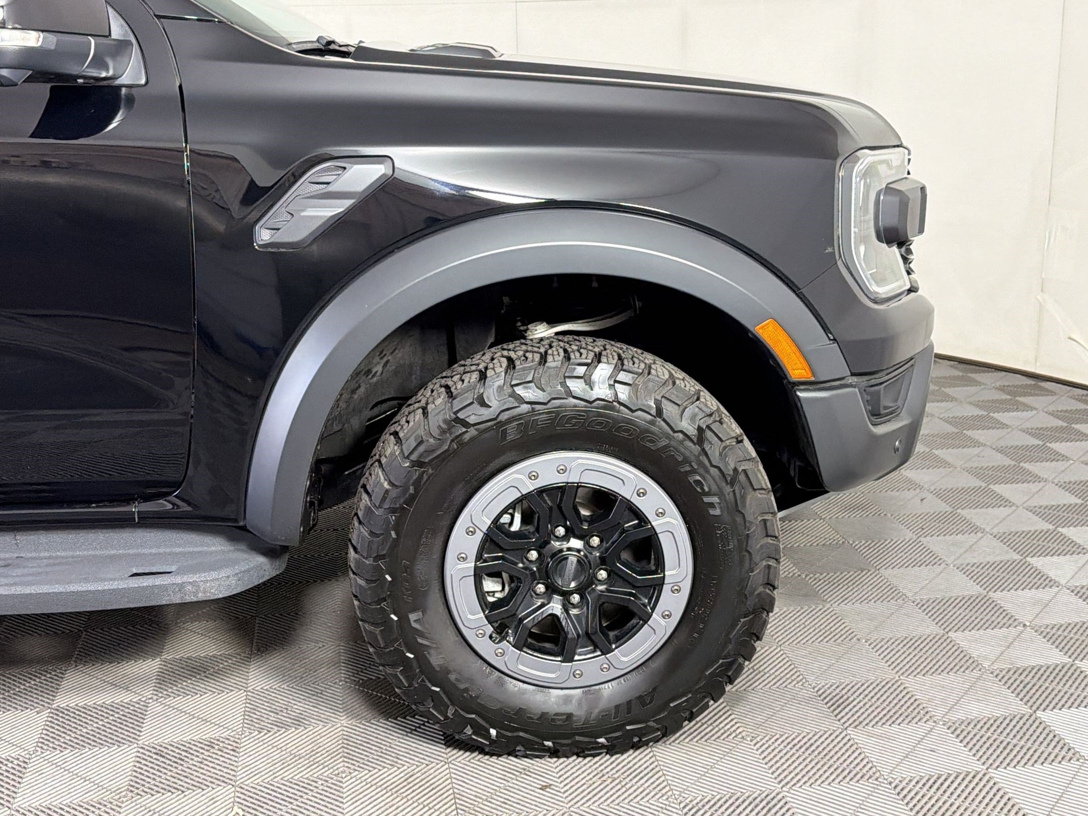 Used 2025 Ford Ranger Raptor AWD/4WD image 13