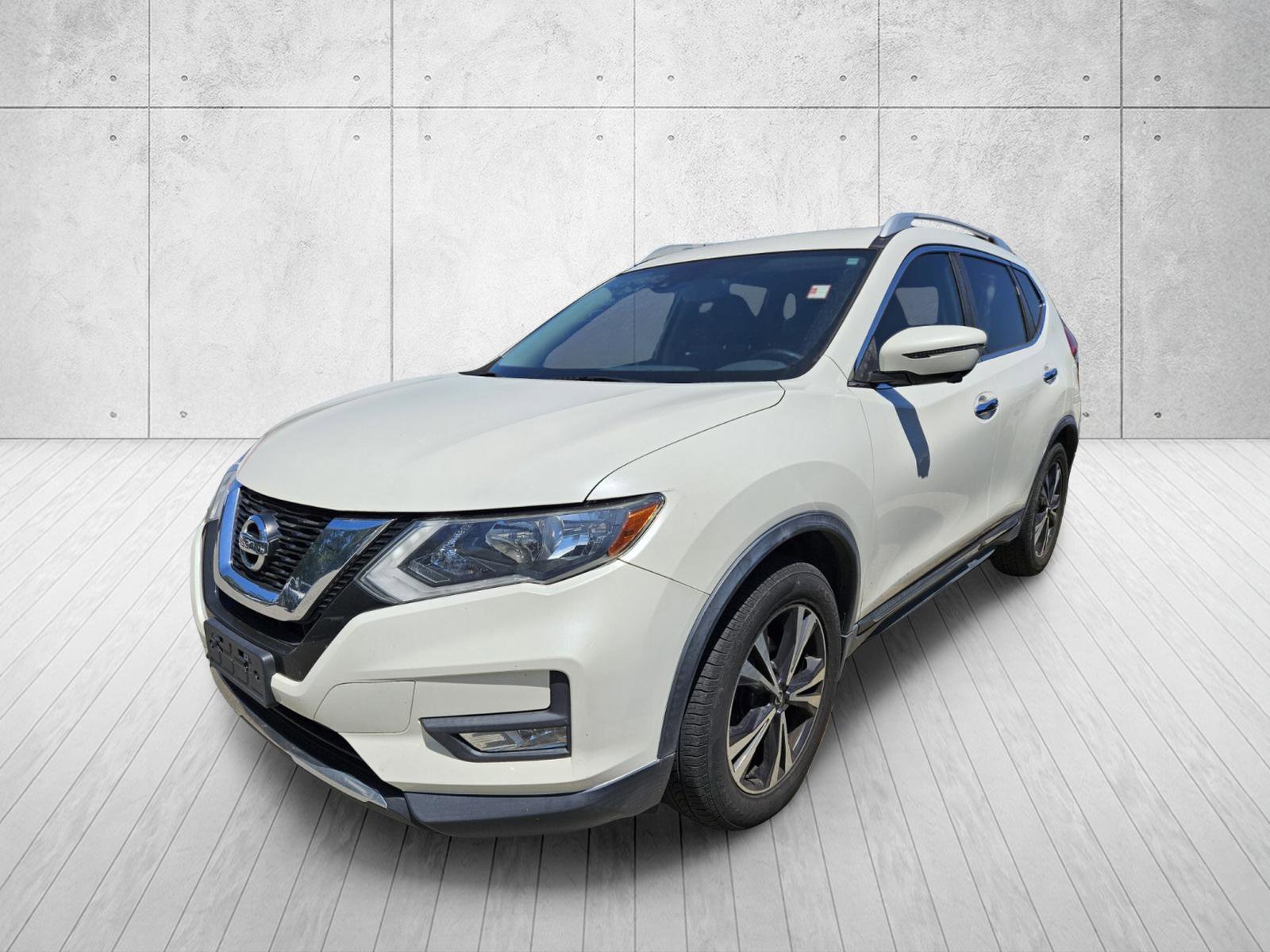 Used 2017 Nissan Rogue SL FWD image 6
