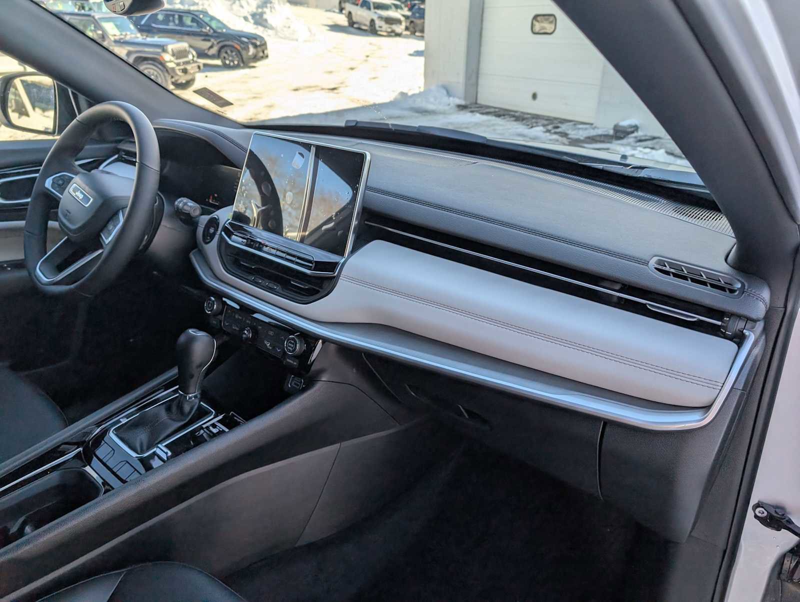 New 2026 Jeep Compass Limited w/ Sun, Sound & Navigation Group AWD/4WD image 25