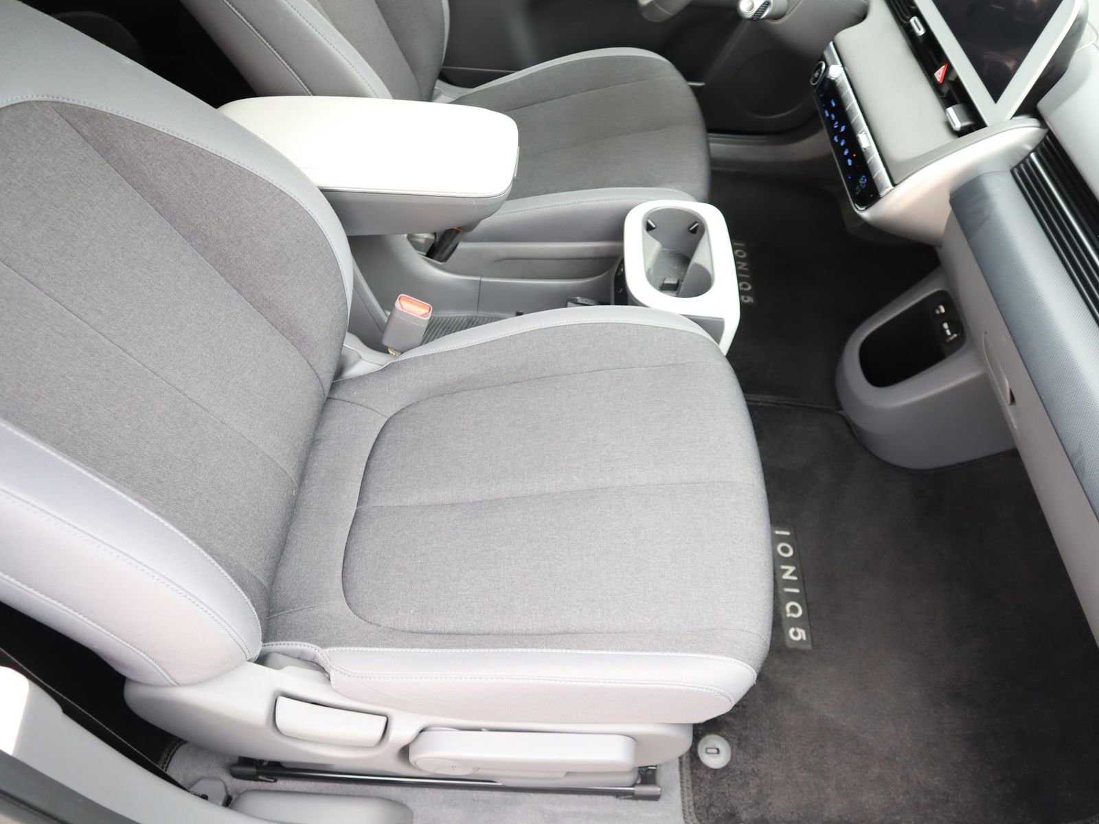 Used 2024 Hyundai Ioniq 5 SEL image 51