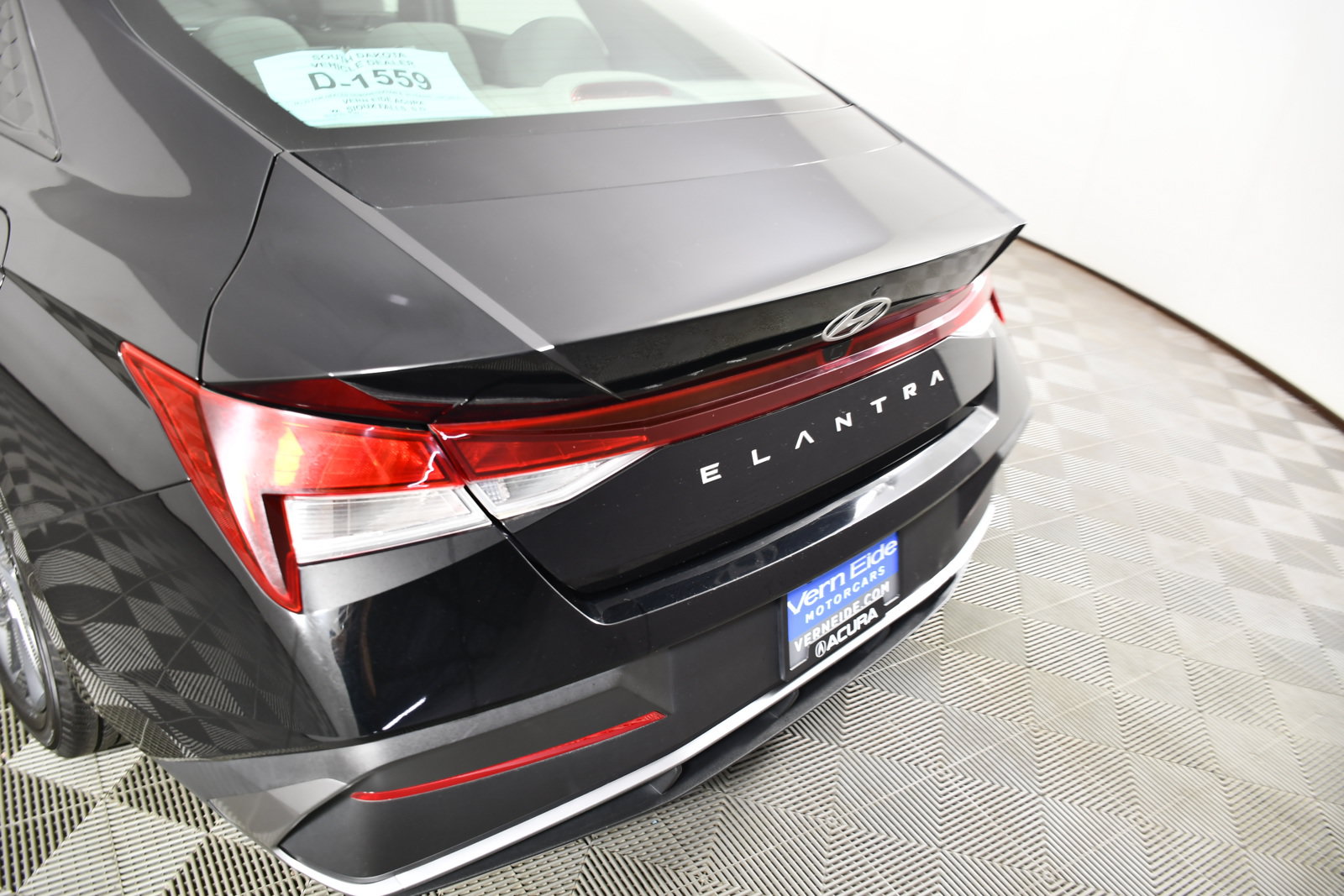 Used 2024 Hyundai Elantra SEL FWD image 15