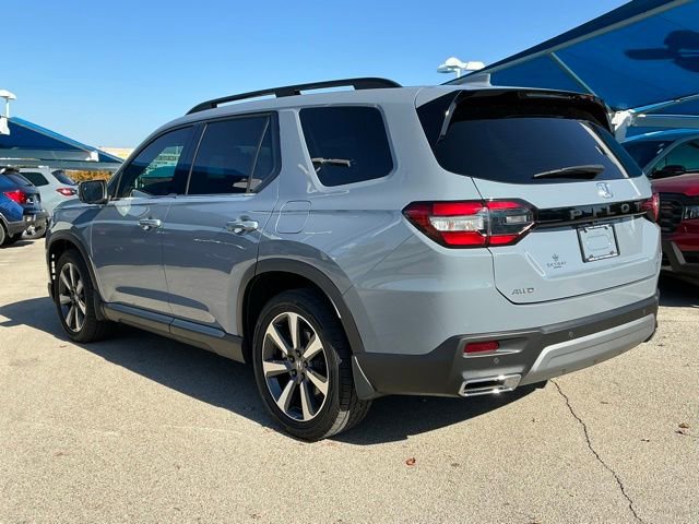 Used 2023 Honda Pilot Elite image 4