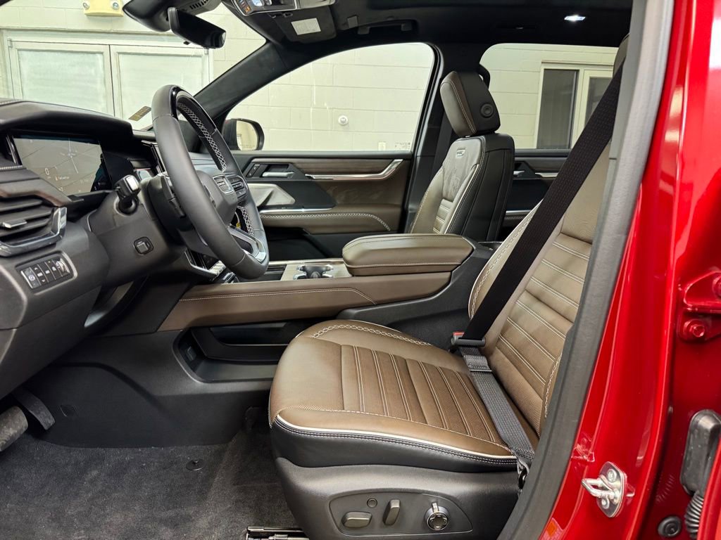 New 2026 GMC Acadia Denali Ultimate w/ LPO, Floor Liner Package image 13