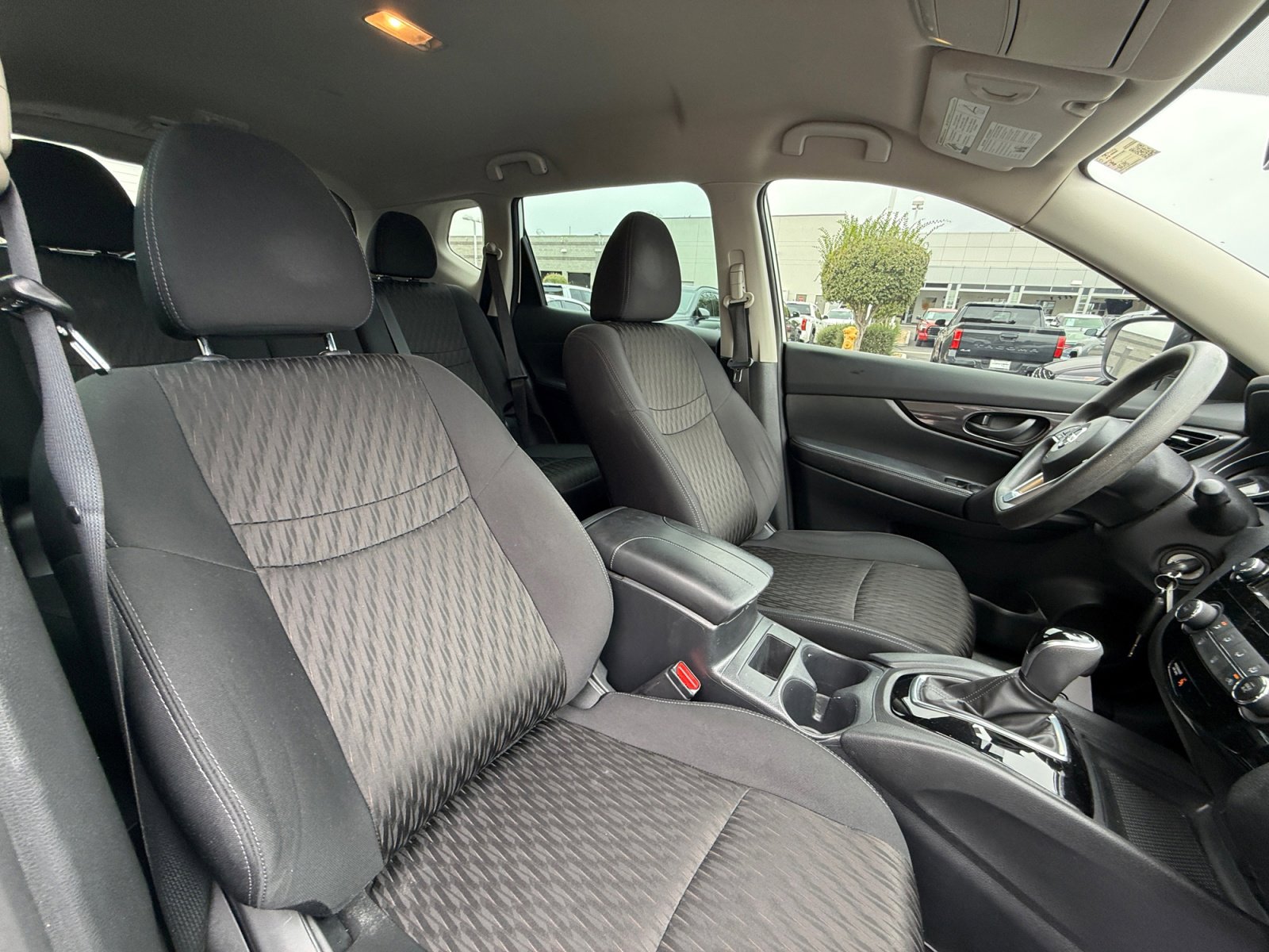 Used 2019 Nissan Rogue S image 19