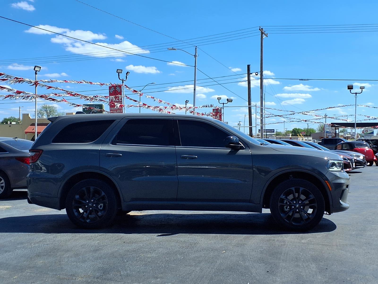 Used 2022 Dodge Durango SXT w/ Blacktop Package image 2