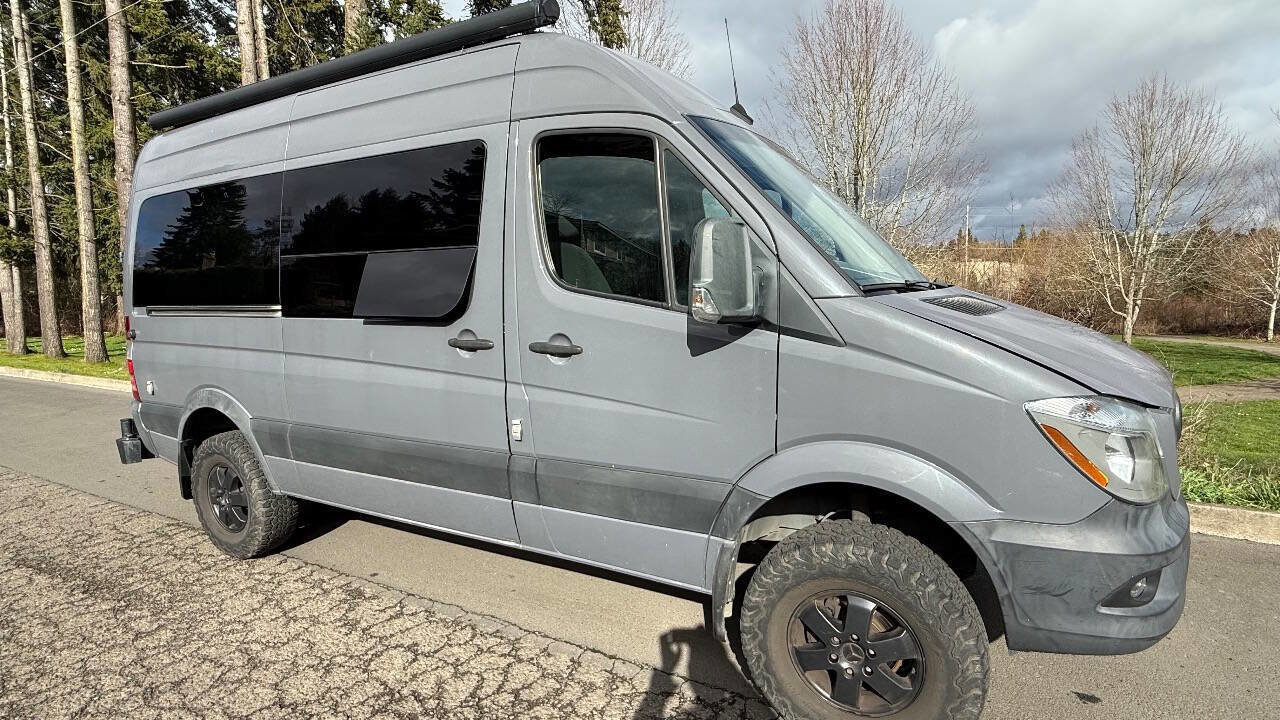 Used 2017 Mercedes-Benz Sprinter 2500 image 7