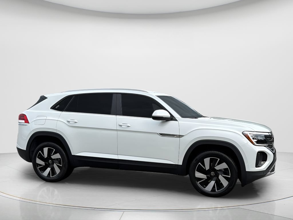 New 2026 Volkswagen Atlas Cross Sport SE FWD image 4