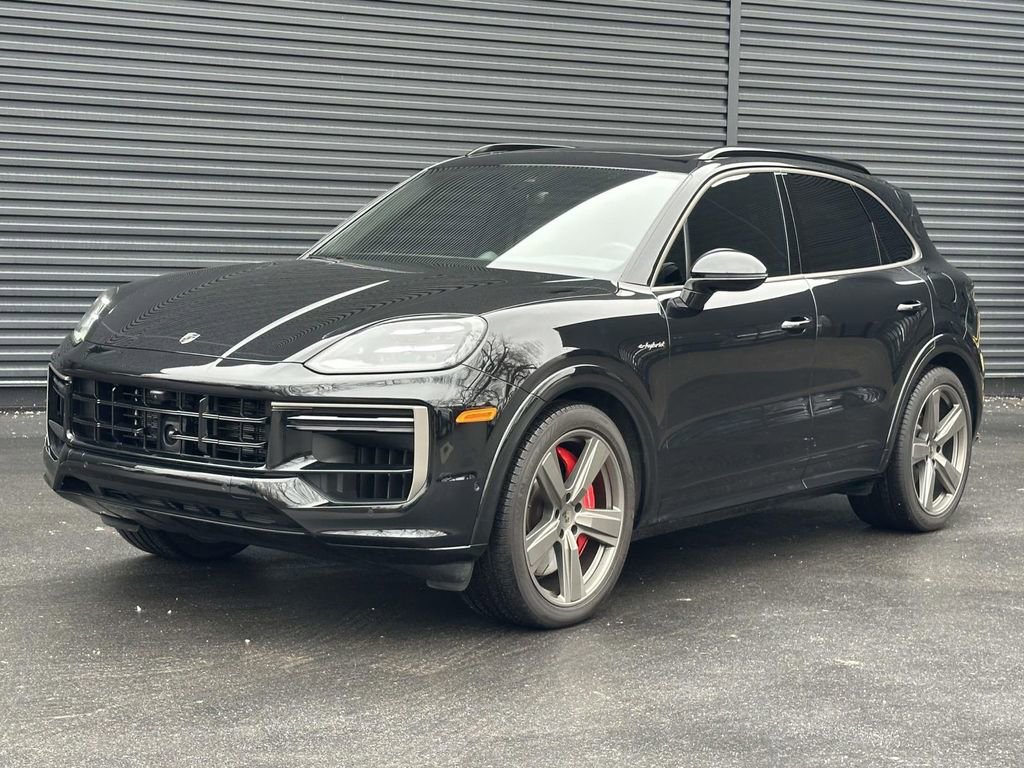 Certified 2025 Porsche Cayenne Turbo image 1