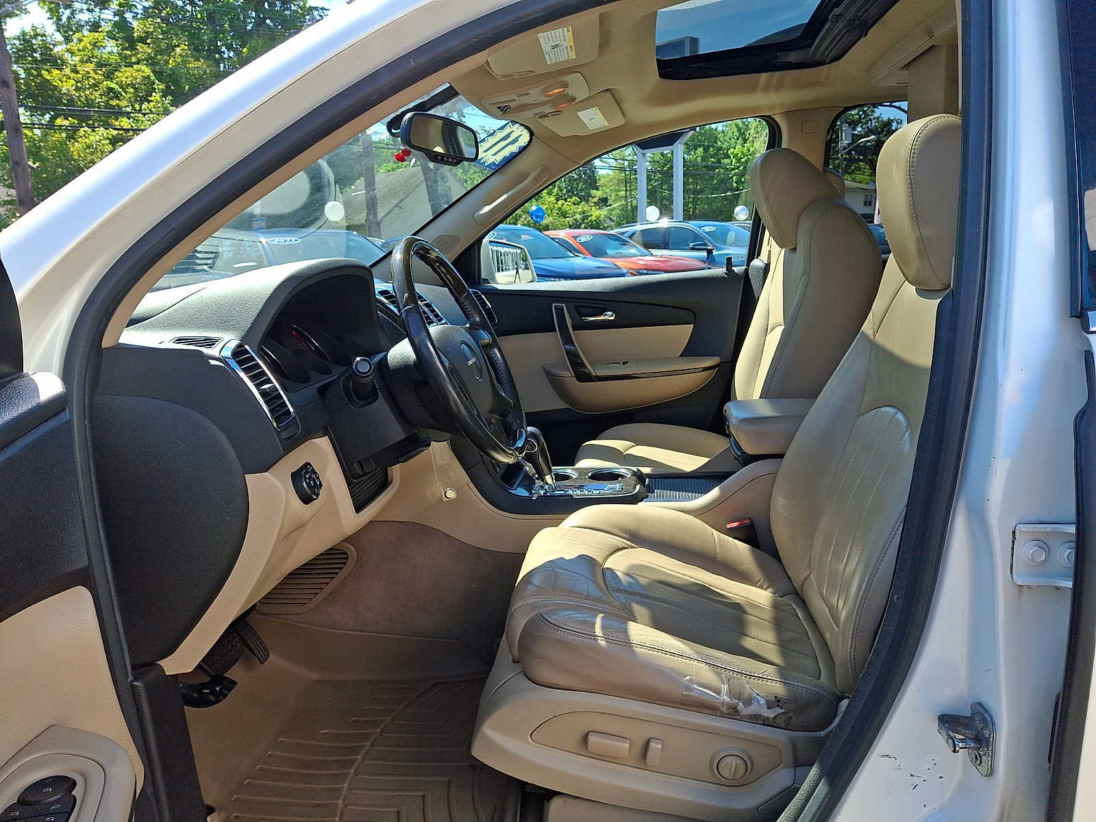 Used 2011 GMC Acadia Denali AWD/4WD image 14